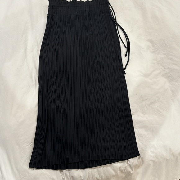 ALC LTD pleated skirt set - Picture 6 of 7